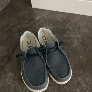 ladies gently used Hey Dudes